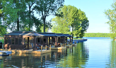 2 nights in a floating refuge on the Richelieu River by Aloberge