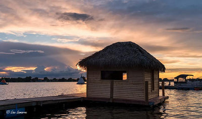One night in a floating hut on the Richelieu River! by Domaine Pourki