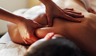 Forfait détente - massage de 60 minutes par Studio Blanc
